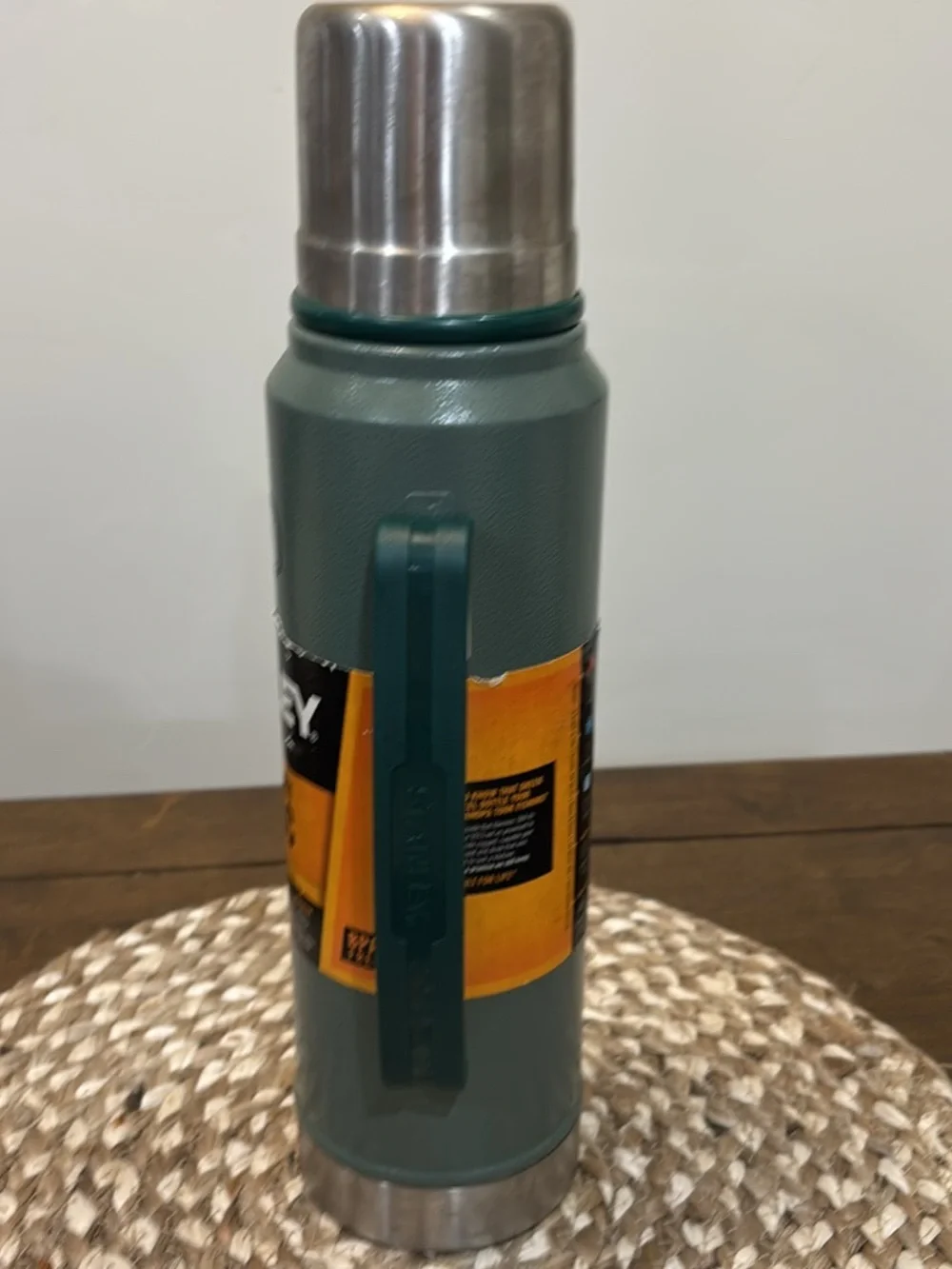 Brand New Stanley Classic Vacuum Bottle - Green